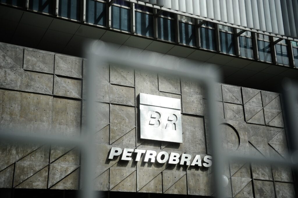 Inscrições para concurso da Petrobras com 4,5 mil vagas encerram nesta quarta-feira (5)