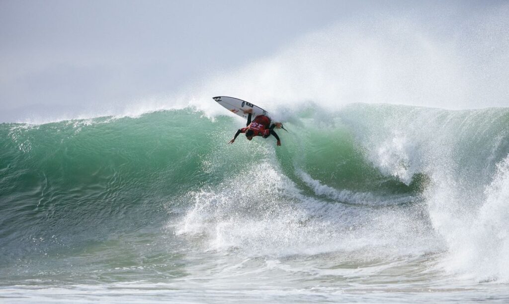 Ítalo, Dora e Samuel vão às quartas; Tati avança à semifinal de J-Bay