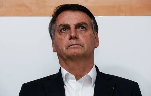 “Quero dizer àqueles que querem me tornar inelegível em Brasília: só Deus me tira de lá”, afirma Bolsonaro