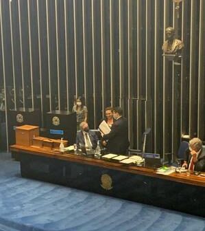 Katia Abreu devolve pasta roubada de Alcolumbre na eleição de 2019