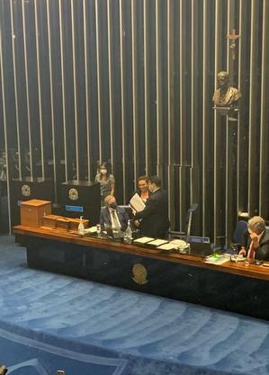 Katia Abreu devolve pasta roubada de Alcolumbre na eleição de 2019