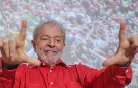 Lula abre 21 pontos sobre Bolsonaro e venceria no primeiro turno, aponta Datafolha