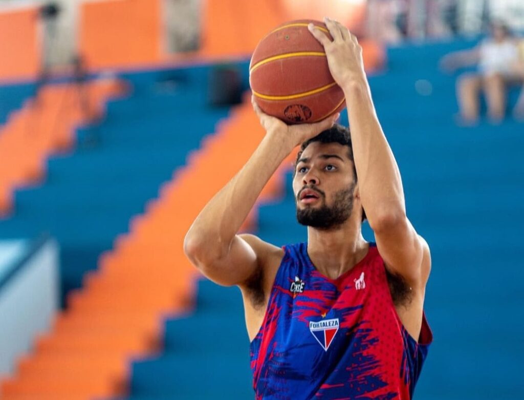 Atleta do Fortaleza/Basquete Cearense é eleito o Destaque Jovem da temporada do NBB