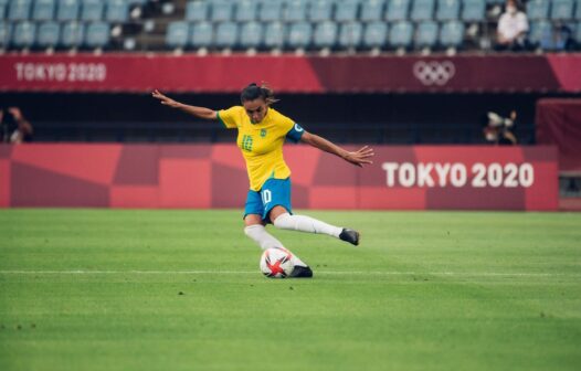 Atuação de Marta ganha reverência de Pelé: “mais que uma jogadora”