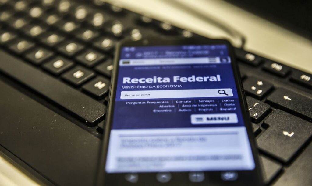 Receita Federal paga hoje lote residual de restituições do Imposto de Renda 2021