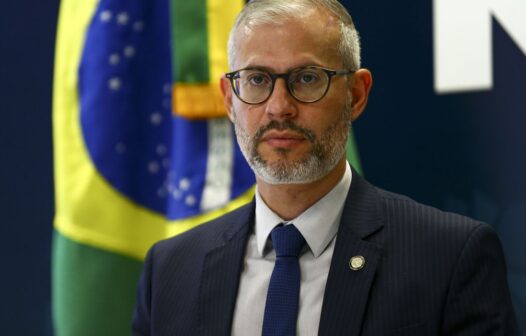 MEC oficializa adesão a exame internacional que avalia conhecimentos