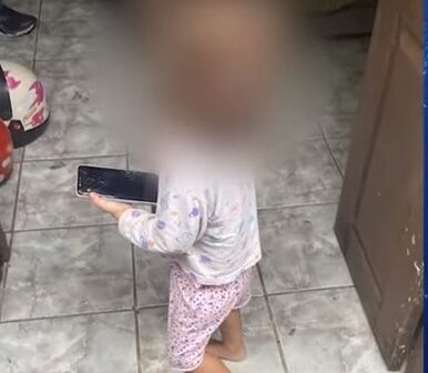 Menina de 2 anos é abandonada em desmanche ilegal de veículos no Ceará