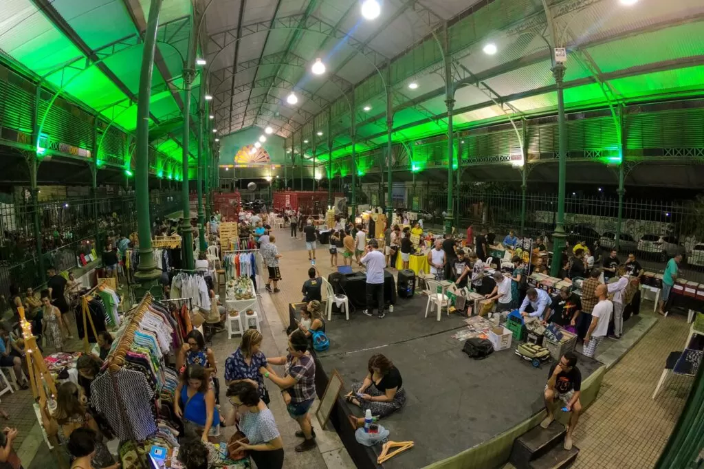 Mercado dos Pinhões e Parque Rachel de Queiroz recebem programação musical neste fim de semana