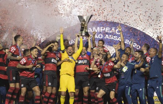 Mesmo derrotado pelo São Paulo, Flamengo é campeão brasileiro