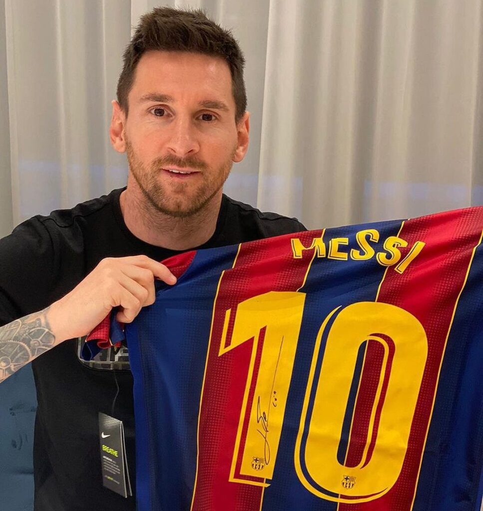 Messi não renova contrato com Barcelona