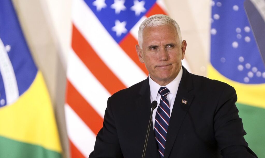 Mike Pence vai comparecer à cerimônia de posse de Joe Biden