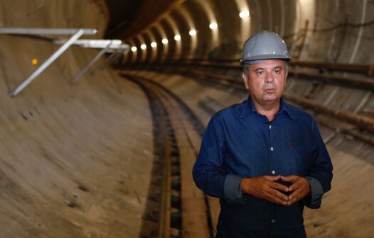 Ministro do Desenvolvimento Regional visita obras da Linha Leste do metrô de Fortaleza