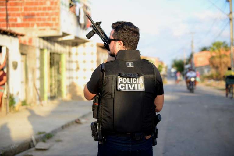 Mortes por crimes violentos reduz 33,2% no Ceará, e 55% em Fortaleza