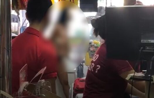Vídeo: mulher que ficou nua em supermercado para provar que não furtou é presa após “limpa” em imóvel, no Ceará