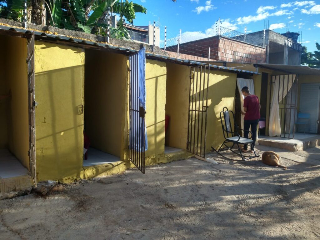 33 mulheres eram mantidas em celas por diretor de clínica no interior do Ceará