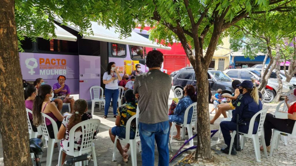 Municípios do Maciço de Baturité são atendidos com serviços do Ônibus Lilás