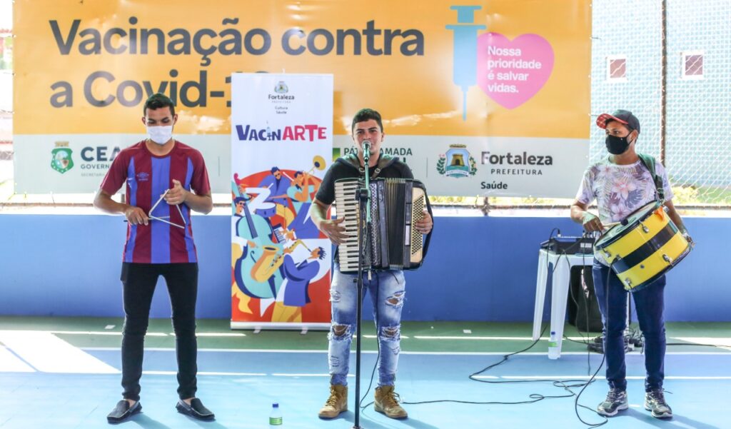 Fortaleza vai ter música ao vivo nos pontos de vacinação neste fim de semana