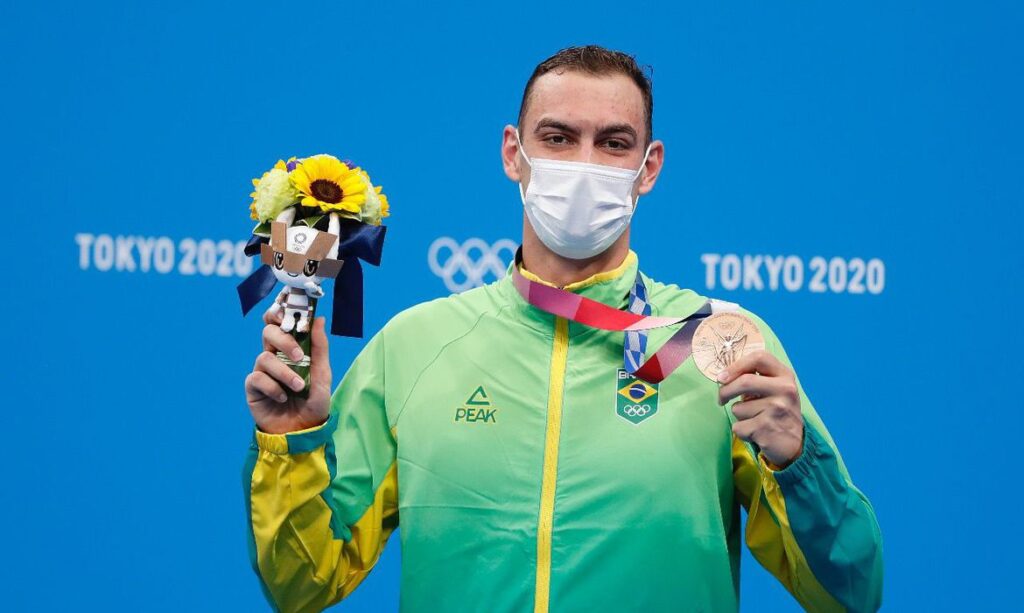 Olimpíadas: Fernando Scheffer fatura bronze na natação e conquista a 4ª medalha do Brasil