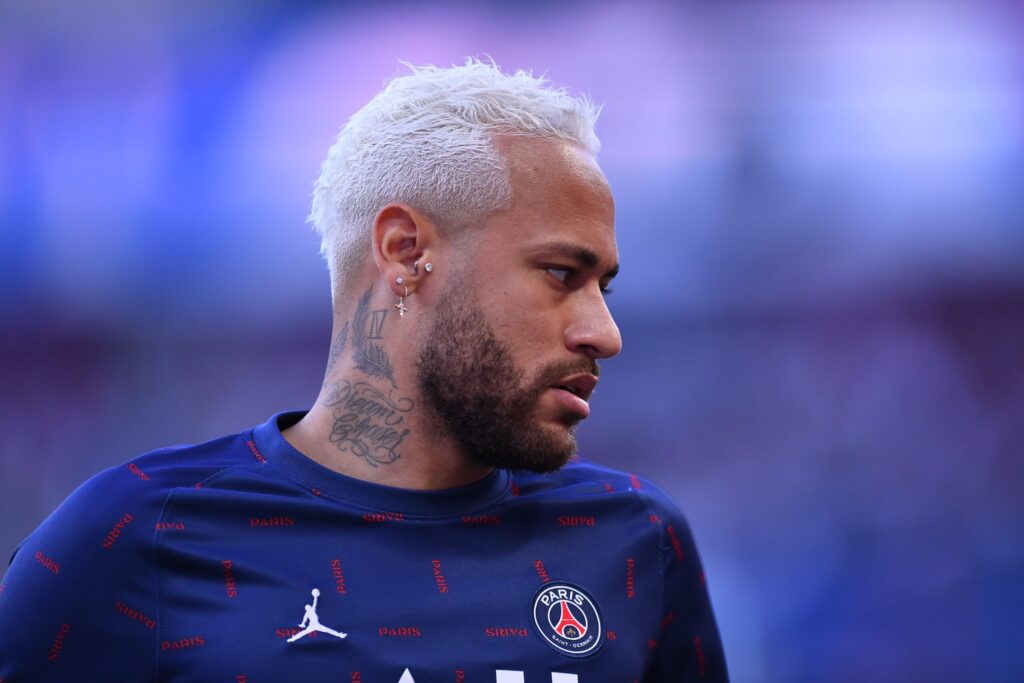 Neymar é comunicado que não faz  mais parte dos planos do PSG