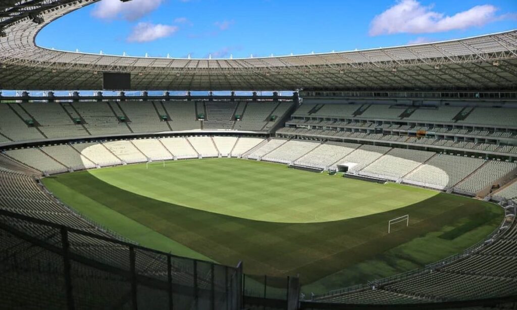 Novo decreto libera eventos festivos e esportivos sem limite de público no Ceará