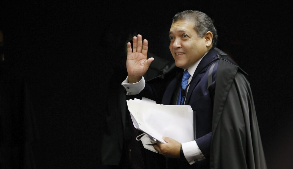 Nunes Marques suspende trecho da Lei da Ficha Limpa sobre inelegibilidade