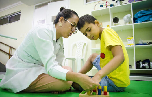 ONG abre vagas para projeto gratuito de neuroreabilitação infantil e capacitação de mulheres em Fortaleza