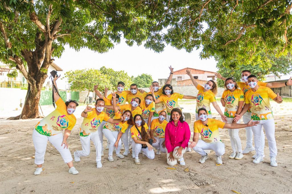 ONG Sooder Maria realiza Dia de Princesa para associação de mulheres com câncer, em Maranguape