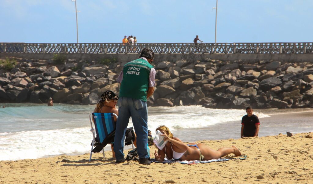 População jovem é a que mais preocupa neste momento da pandemia de covid-19