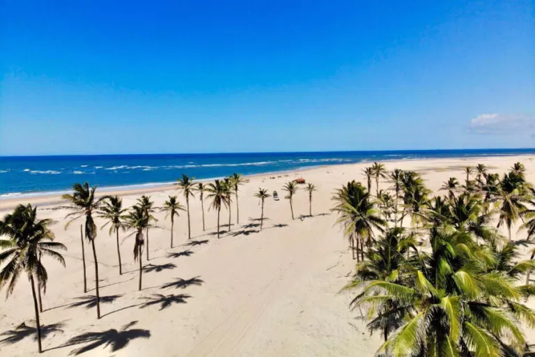 Adolescente dinamarquesa de 16 anos é estuprada por bugueiro em praia do Ceará