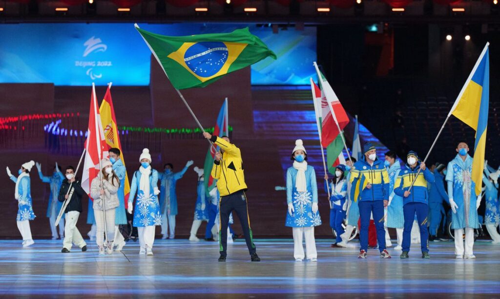 Pequim: paralímpíada de Inverno chega ao fim; Ucrânia é a 2ª com mais medalhas