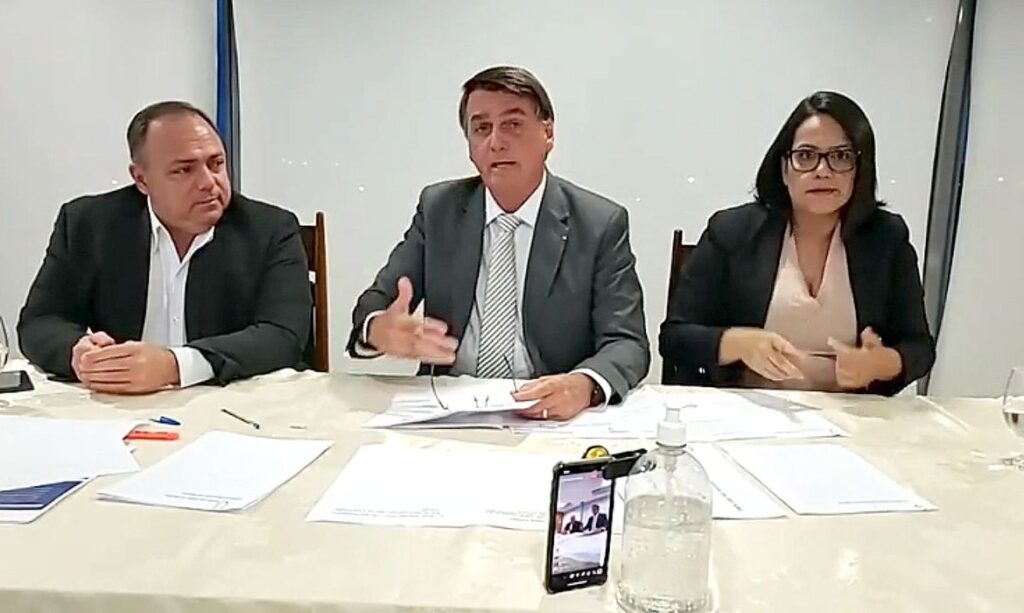 Pazuello diz que pasta vai priorizar entrega de oxigênio em Manaus