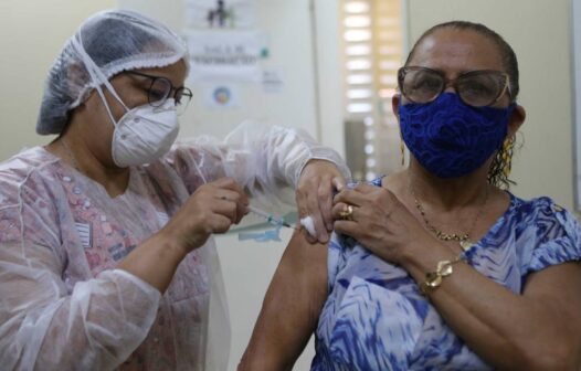 Pessoas que perderam agendamento por motivos de saúde podem procurar qualquer local de vacinação em Fortaleza