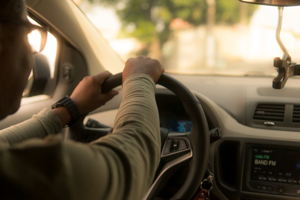 Motoristas de aplicativos com veículos de placa final 0 devem realizar vistorias na Etufor em dezembro