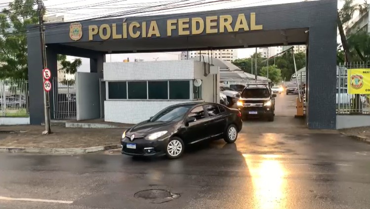 PF combate crimes de ódio na internet em Fortaleza; americano é investigado