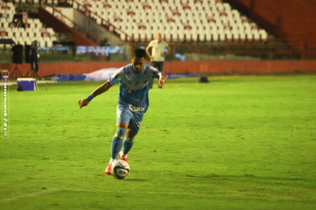 Com dois gols de Yago Pikachu, Fortaleza empata com Náutico em Recife pela Copa do Nordeste