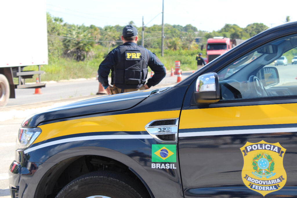 Operação Carnaval: Polícia Rodoviária Federal prende quatro motoristas em estradas federais do Ceará