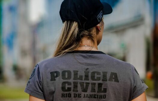 Polícia faz ação contra suspeitos de extorquir políticos com fake news