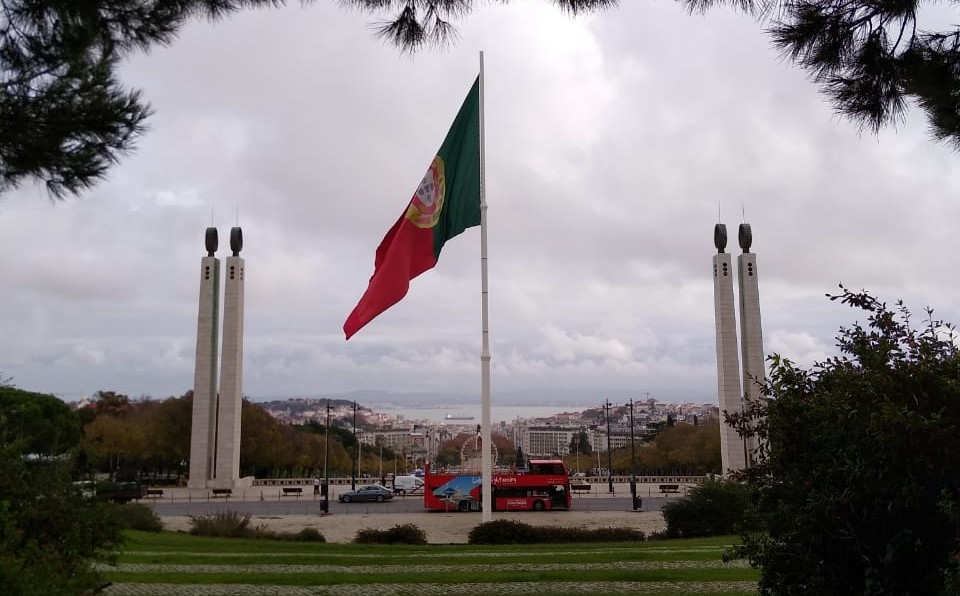 Portugal revoga proibição de viagens a turistas do Brasil