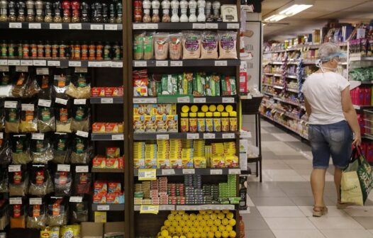 Preços dos supermercados em Fortaleza podem variar até R$ 124 entre regionais; veja dicas para economizar