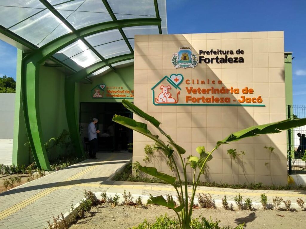 Fortaleza inicia agendamento online para serviços gratuitos em clínica veterinária