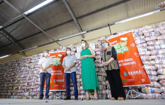 30 mil cestas básicas serão distribuídas em 60 municípios cearenses; confira lista