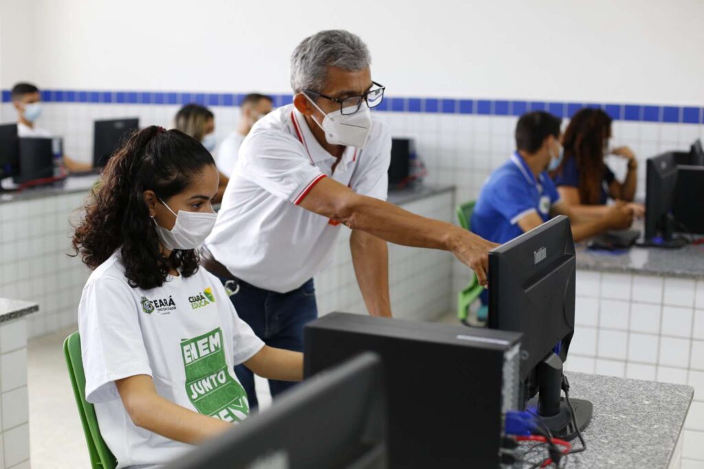 Governo do Ceará anuncia reajuste de 33,34% para os professores da rede pública estadual de ensino