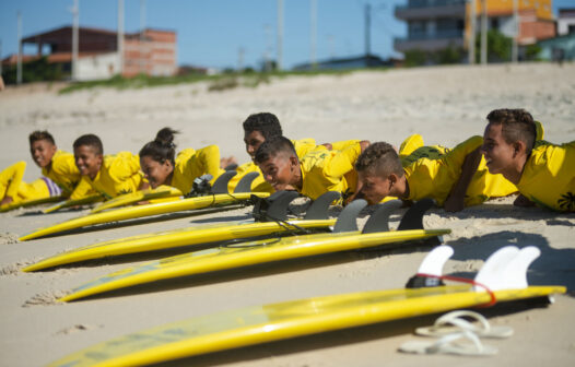 Projeto O Surf Resgatando Sonhos encerra segundo ciclo de atividades com evento no sábado (21)