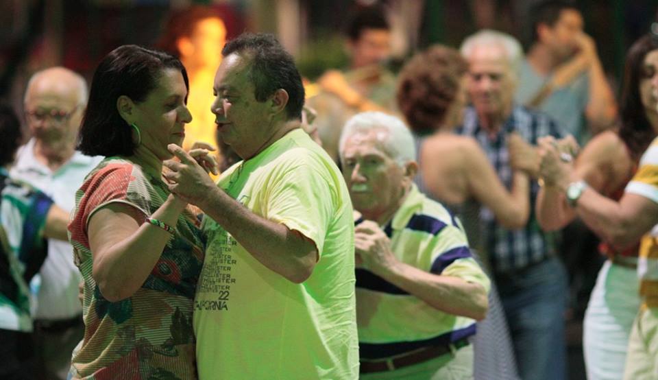 Quarta Cultural tem forró pé de serra e humor em Fortaleza