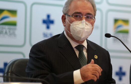Ministro da Saúde diz que todos os brasileiros com mais de 18 anos estarão vacinados até o fim do ano