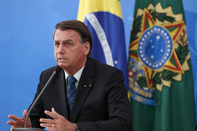 ‘Queremos diminuir os impostos sobre combustíveis’, diz Bolsonaro