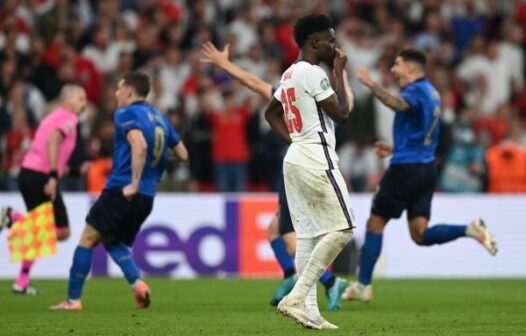 Polícia realiza 4 prisões após ofensas racistas a jogadores ingleses na final da Eurocopa