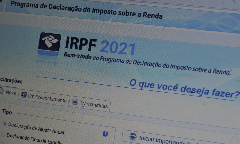 Receita recebe 438 mil declarações do IR no primeiro dia de entrega