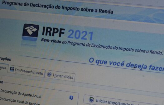 Receita recebe 438 mil declarações do IR no primeiro dia de entrega