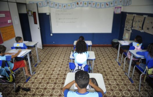 60 municípios cearenses se posicionam contra o retorno às aulas presenciais